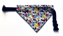 Load image into Gallery viewer, Bandana de chien reversible - Mickey and friends / Stitch
