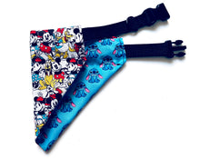 Load image into Gallery viewer, Bandana de chien reversible - Mickey and friends / Stitch
